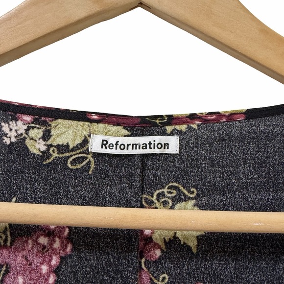 Reformation Womens Nell V Neck Button Up Blouse Size M Black Grape Print Top - Picture 5 of 7